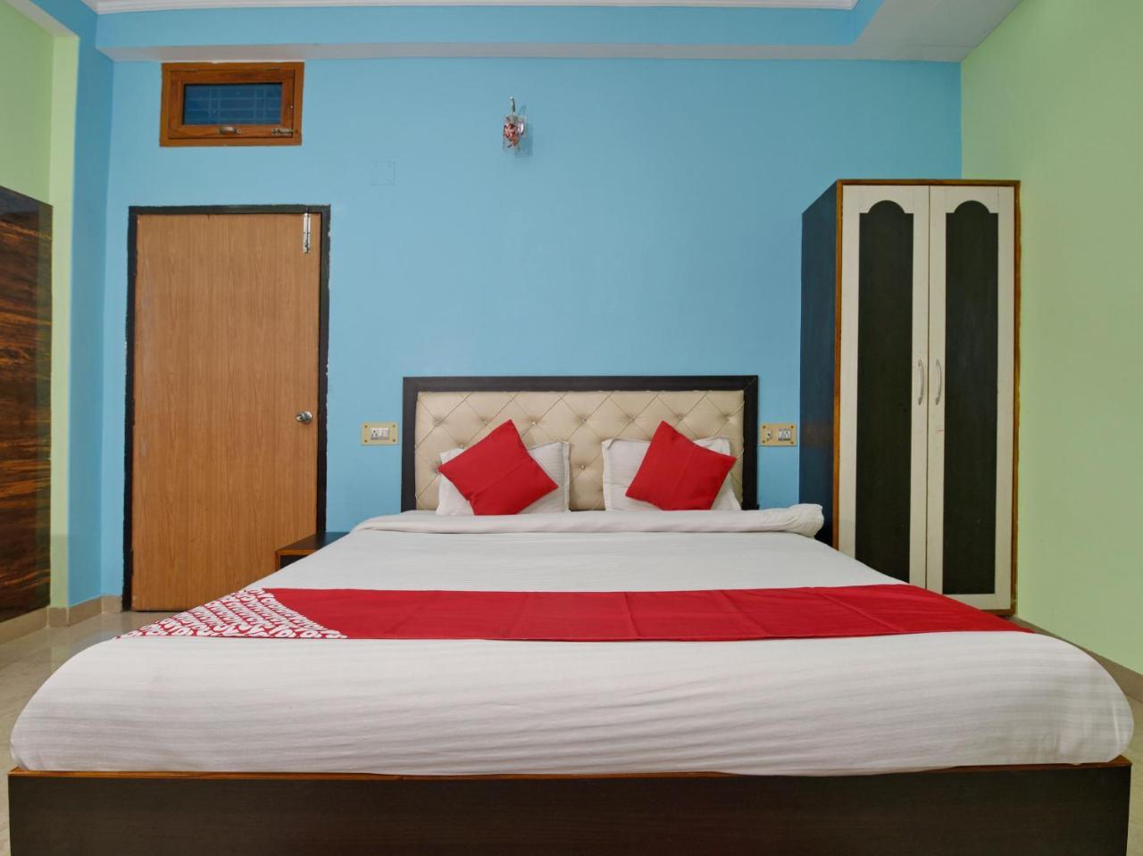 Oyo 4409 Hotel Chaitanya Inn バラナシ エクステリア 写真